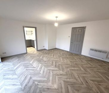 2 Bedroom Apartment To Let - Photo 3