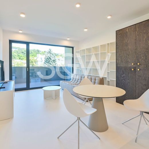 SVOBODA & WILLIAMS | 105387 | Slnečný dizajnový 2i byt s balkónom, výťahom a parkovacím miestom v garáži - Fotografia 1