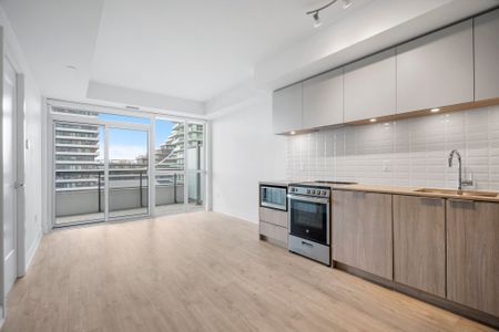 For Lease - 65 Annie Craig Drive Unit# 601, Toronto, Ontario - Photo 5