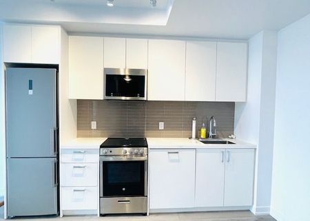 For Lease - 1787 St Clair Avenue Unit# 1109, Toronto, Ontario - Photo 2