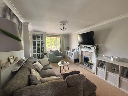 3 bedroom semi-detached house to rent - Photo 2