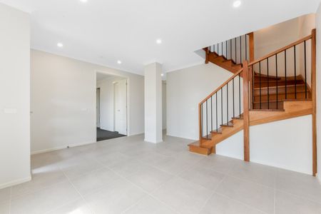 Brand New Luxury Home in Mount Waverley Secondary College School Zone - Photo 3