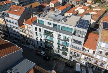 T4 Penthouse de charme com 2 terraços aos Aliados