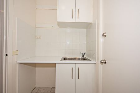 3/37 Raleigh Street, Malvern VIC 3144 - Townhouse For Rent | Domain - Photo 3