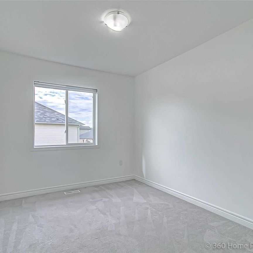 For Lease - 3 Bradbury Road, Hamilton, Ontario - Photo 1