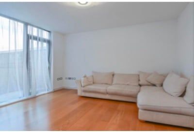 2 Bed Flat, Union Park, SE10 - Photo 3