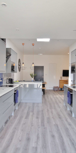 Laburnum Grove Room 6 - Photo 4