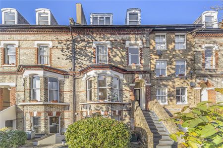 St James`s Terrace, London, SW12 - Photo 4