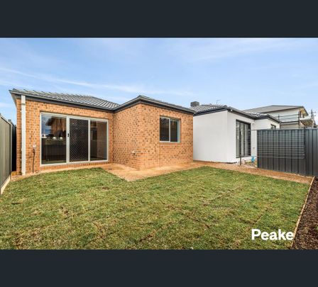 25 Bastille Street, Berwick, Vic 3806 - Photo 1