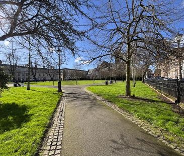 Apt 1, 5 Lower Crescent, Botanic, Belfast, BT7 1NR - Photo 3