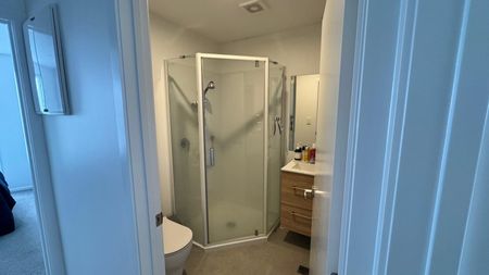 Modern, Sunny, Private and Fully Fenced Townhouse - Photo 3