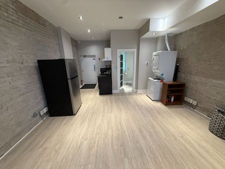 For Lease - 1926 Gerrard Street, Toronto, Ontario - Photo 4