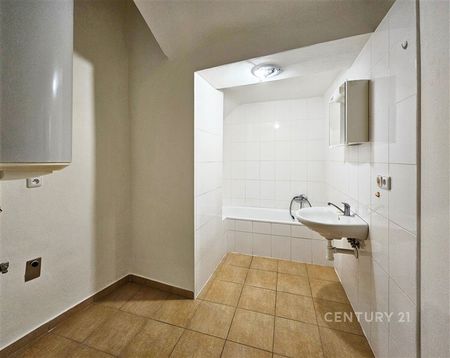 Pronájem bytu 2+1 (82 m - Fotografie 3