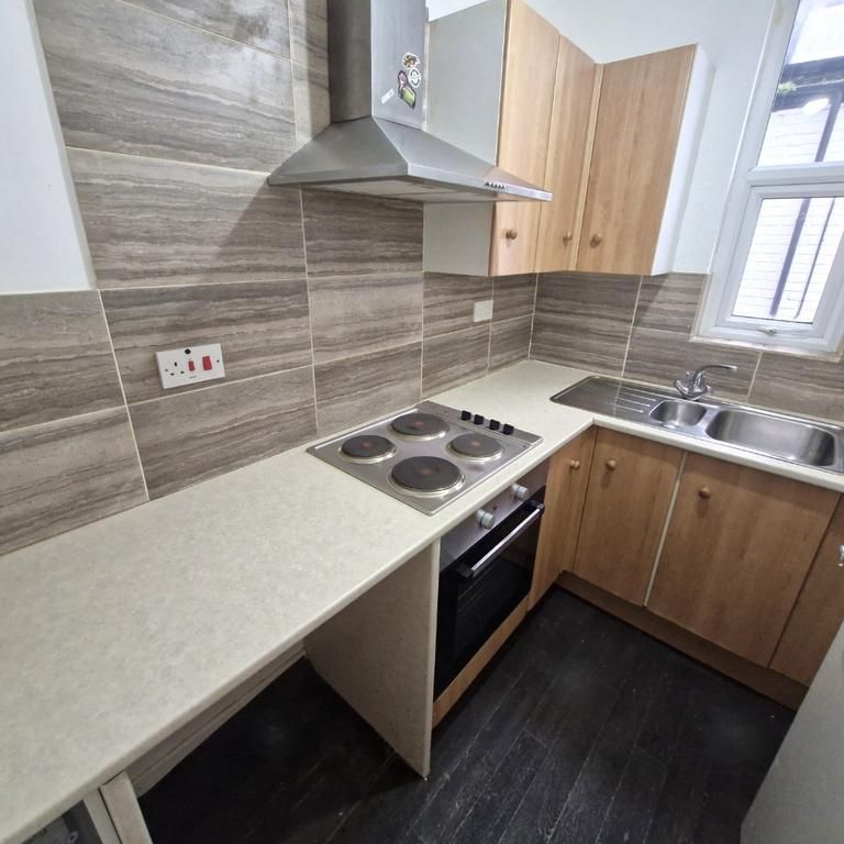 1 bedroom flat to rent - Photo 1