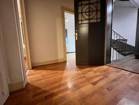 Appartement lumineux de 2.5 pièces en plein centre-ville - Photo 5