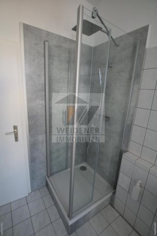 Sie suchen etwas Modernes? 2-Raum Wohnung mit neuer Einbauküche und neuem Boden! - Photo 4