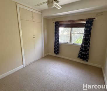 2 Centenary Avenue, Horsham VIC 3400 - House For Rent | Domain - Photo 5