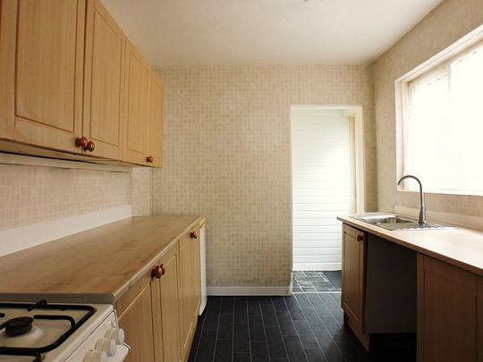 2 bedroom terraced house to rent - Photo 1