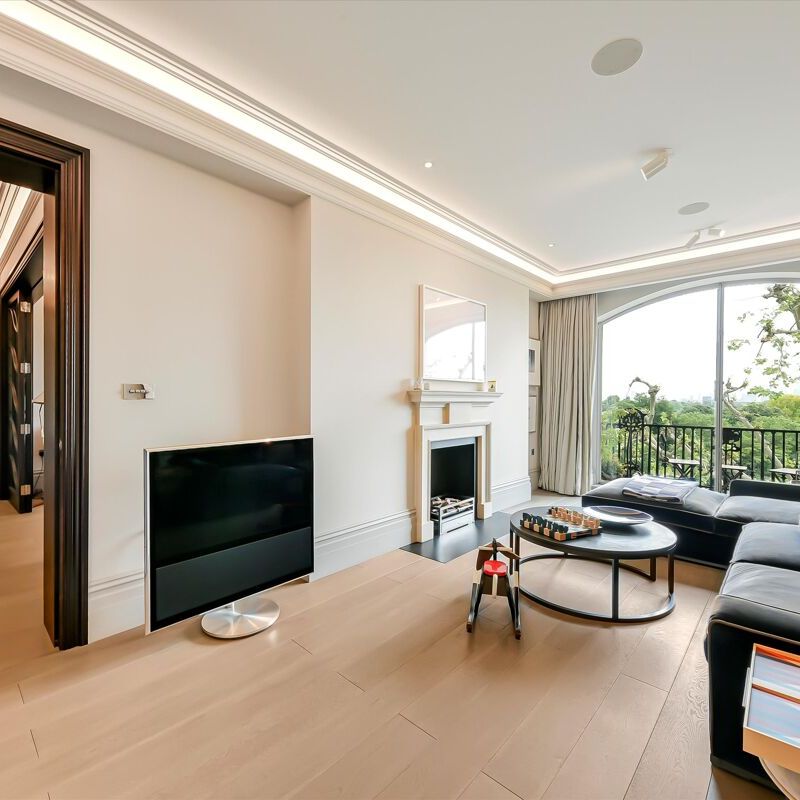 An exceptional apartment finished to an extremely high standard. - Photo 1