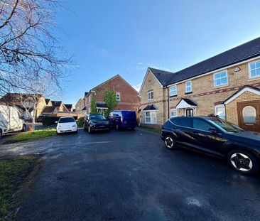 3 Bedroom House - End Terrace To Let - Photo 4
