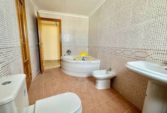 NEW 4 BEDROOM PENTHOUSE WITH SUNROOF FOR RENT IN TORREVIEJA - ALICANTE