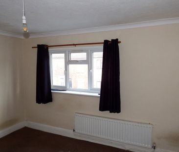 3 bed terraced house to rent in Palgrave Road, Great Yarmouth, NR30 - Photo 1