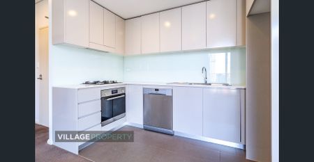 Superb Apartment With Two Balconies Next To Train Station And Shops - URBA - Photo 4