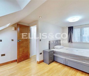 4 bedroom semi-detached house to rent - Photo 6