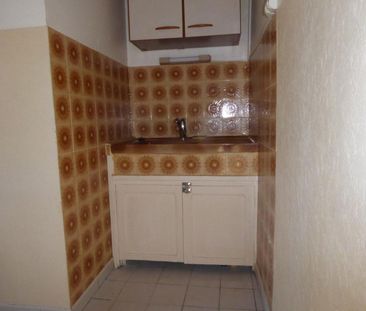 Location Appartement 2 pièces 43m² AUBENAS 07200 - Photo 4