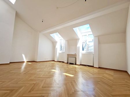 CITY-HIGHLIGHT, Gonzagagasse, klimatisiertes 122 m2 Dachgeschoss mit 8 m2 Terrasse, 3 Zimmer, Komplettküche, 2 Bäder, Parketten, Börse-Nähe - Photo 2