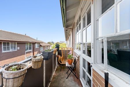 18/133-135 Riversdale Road, Hawthorn. - Photo 3