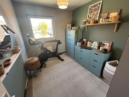 3 bedroom semi-detached house to rent - Photo 3