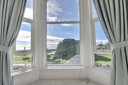 Solent Apartments, South Parade, Southsea, PO5 - Photo 2