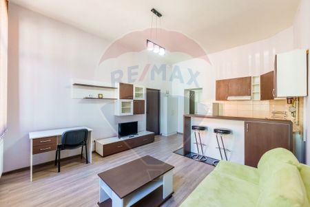 Apartament modern 2 camere + curte de închiriat Ultracen... - Fotografie 5