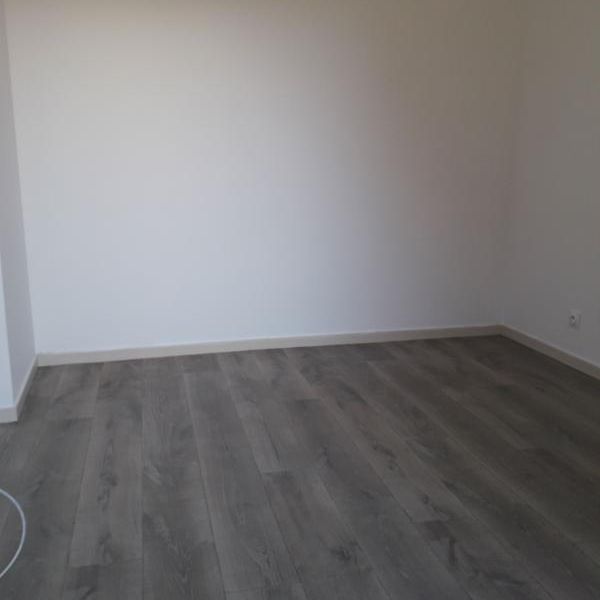 Location Appartement 2 pièces 33m² ROCHEFORT 17300 - Photo 1