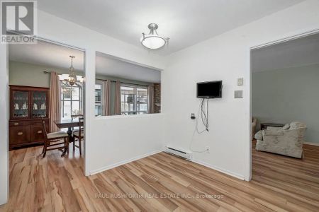 B - 8 STONEHILL COURT - Photo 3