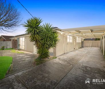 “Spacious Family Home in a Prime Werribee Location” - Photo 6