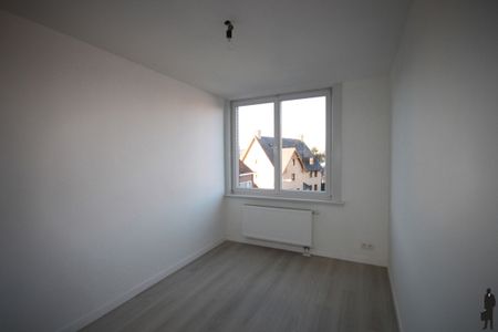 Totaal gerenoveerd appartement met uitzonderlijke ligging in Brasschaat centrum - Photo 4