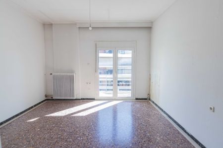 Ενοικιάζεται φωτεινό 3άρι διαμέρισμα 1ου ορόφου στην ήσυχη περιοχή του Αβέρωφ - Φωτογραφία 4
