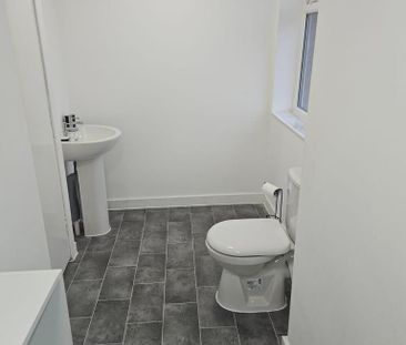 Studio to rent - Photo 6