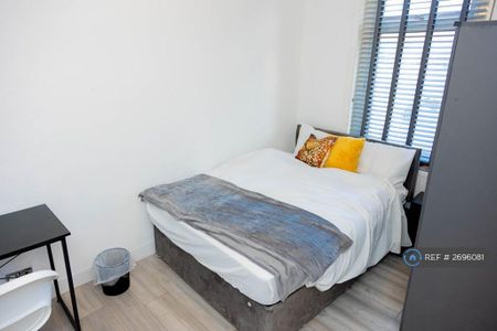 3 bedroom terraced house to rent - Photo 2