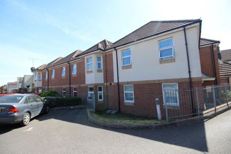 2 bedroom flat to rent - Photo 2