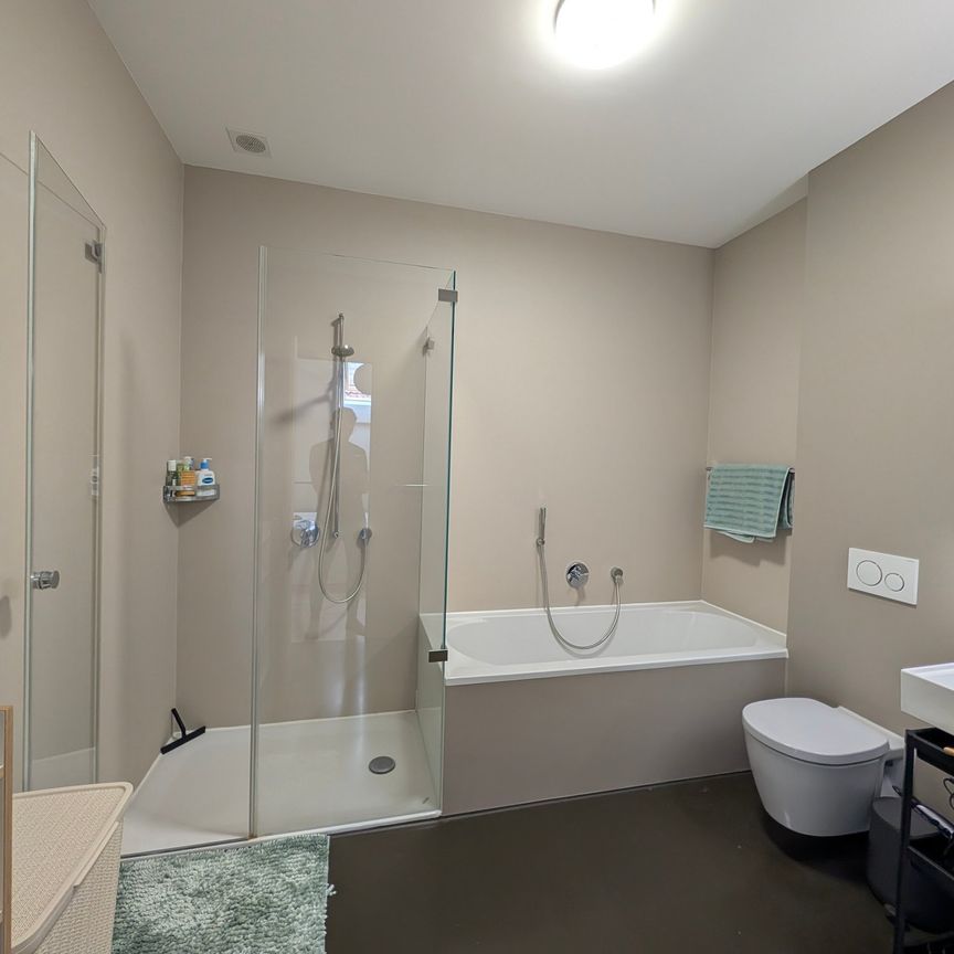 2 Zimmer, 128 m², 1. Stock - Foto 1