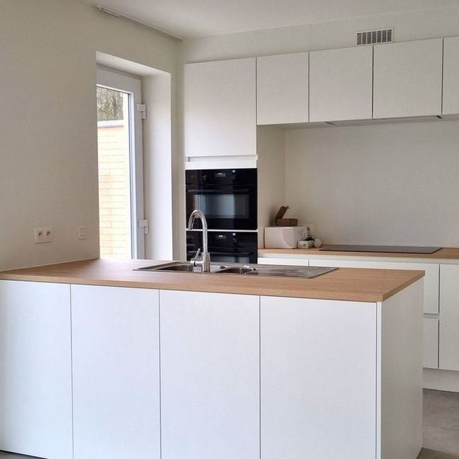 Woning te huur in Mariakerke voor € 1.450 met 3 slaapkamers - Photo 1