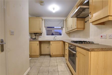 4 bedroom terraced house to rent - Photo 4