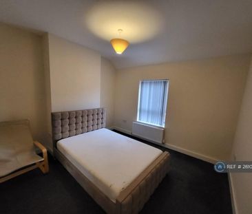 3 bedroom end of terrace house to rent - Photo 5