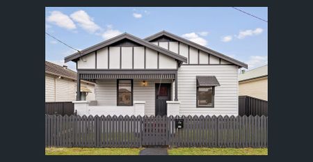 Charming Three Bedroom Home - Photo 5