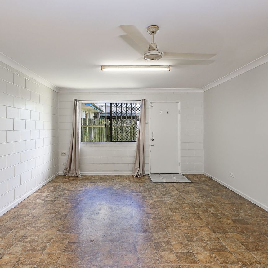 1/4 Palara Street, Currajong - Photo 1