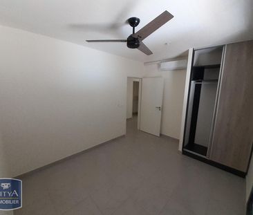 Location Appartement 3 pièces 73m² ST DENIS 97400 - Photo 2