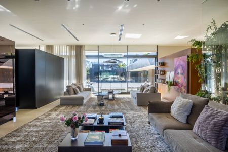 6 bedroom luxury Detached House for rent in Dos Hermanas, Spain - Photo 2